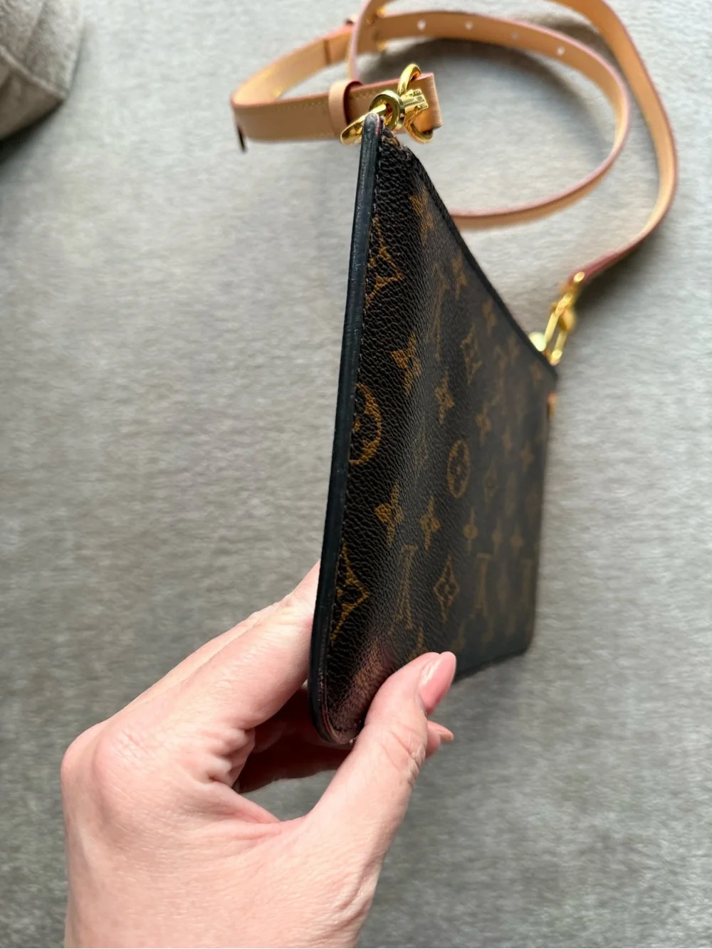 Louis Vuitton Monogram Neverfull Pouch in Brown with Red Trim Authentic